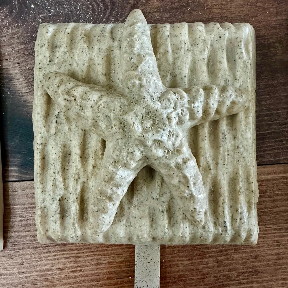 Coastal Seashell Wall Hooks Set of 3 Resin Starfish Conch Shell Towel Hanger VTG